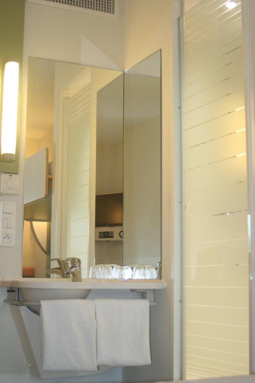 Ibis Budget Niort - Ла-Креш Экстерьер фото