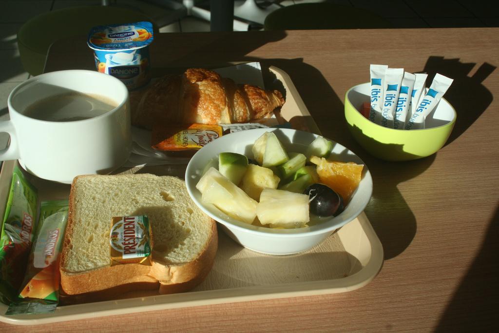 Ibis Budget Niort - Ла-Креш Экстерьер фото